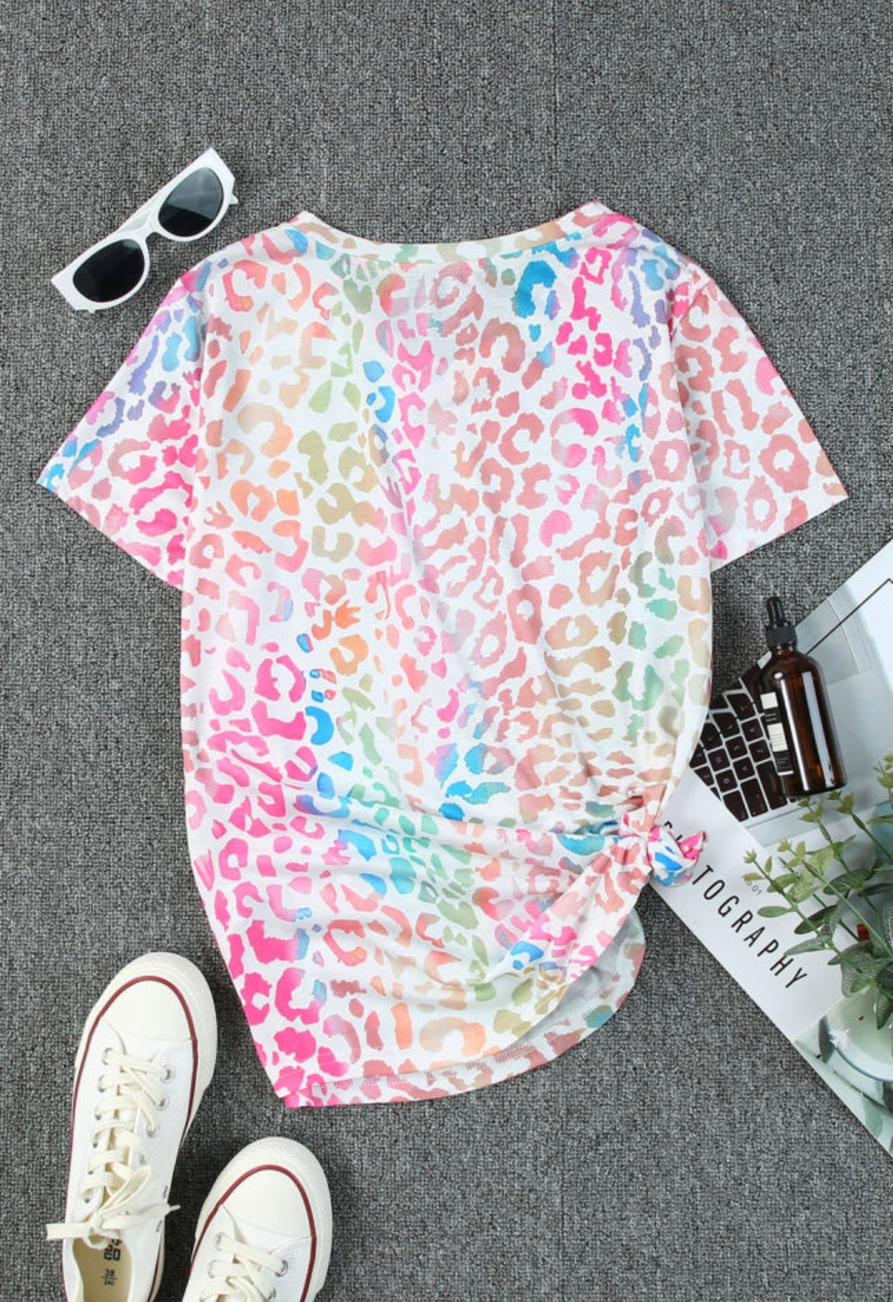 Colorful leopard V-neck